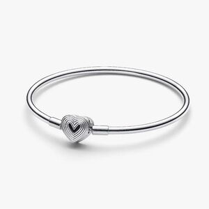 Radiating Heart Clasp Bangle